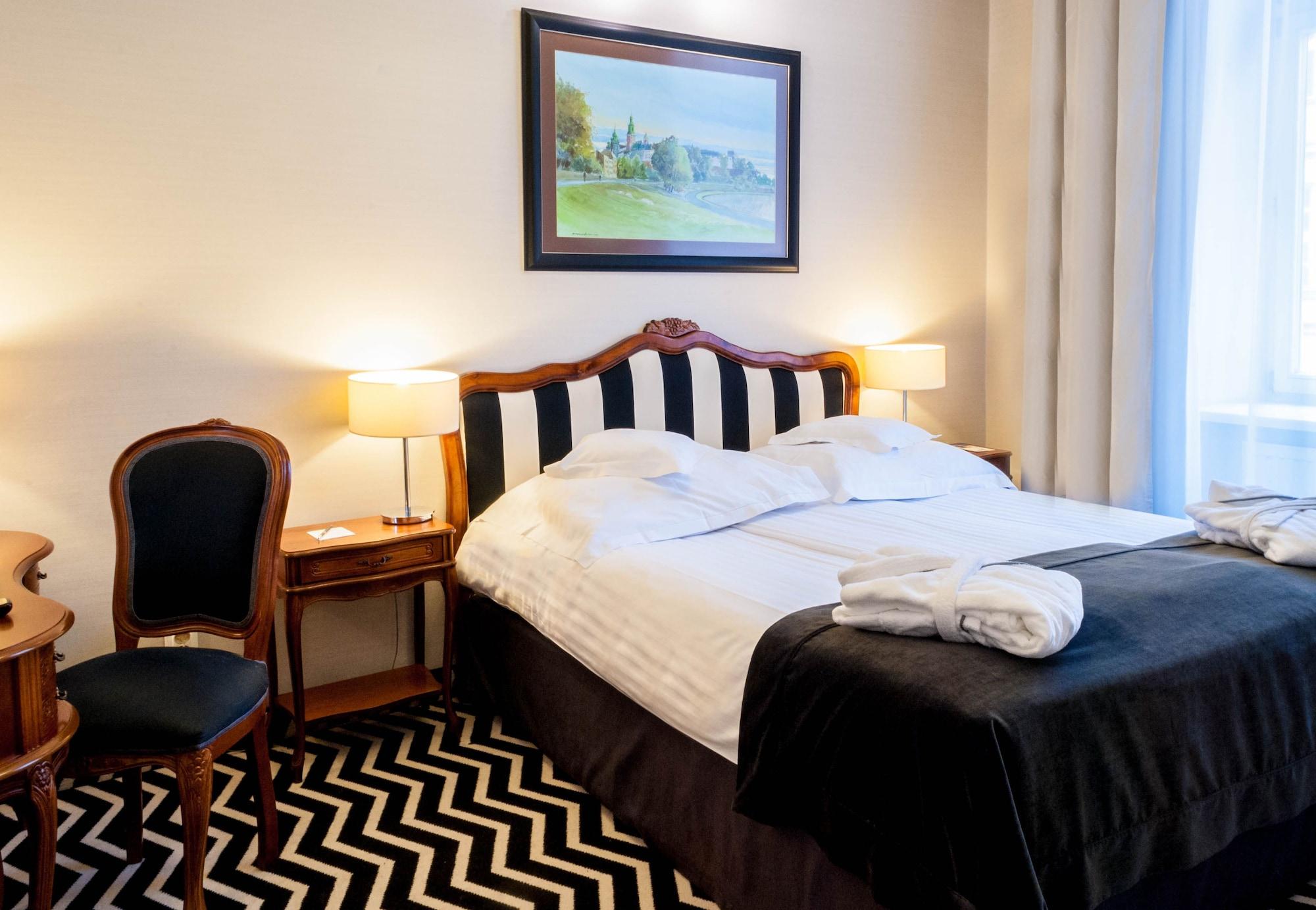 Hotel Senacki كراكوفيا المظهر الخارجي الصورة