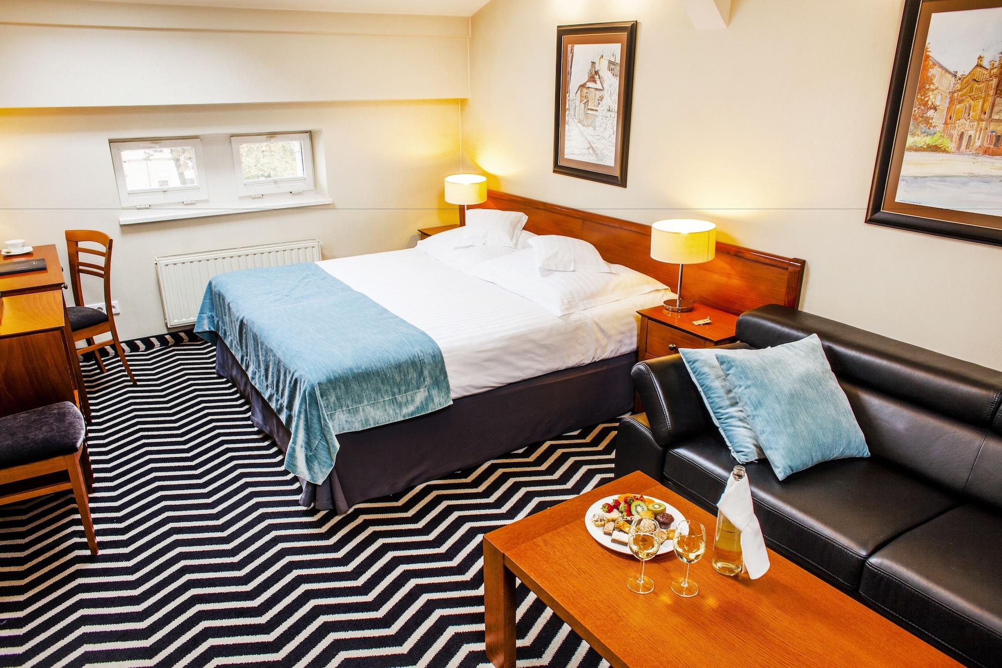 Hotel Senacki كراكوفيا المظهر الخارجي الصورة