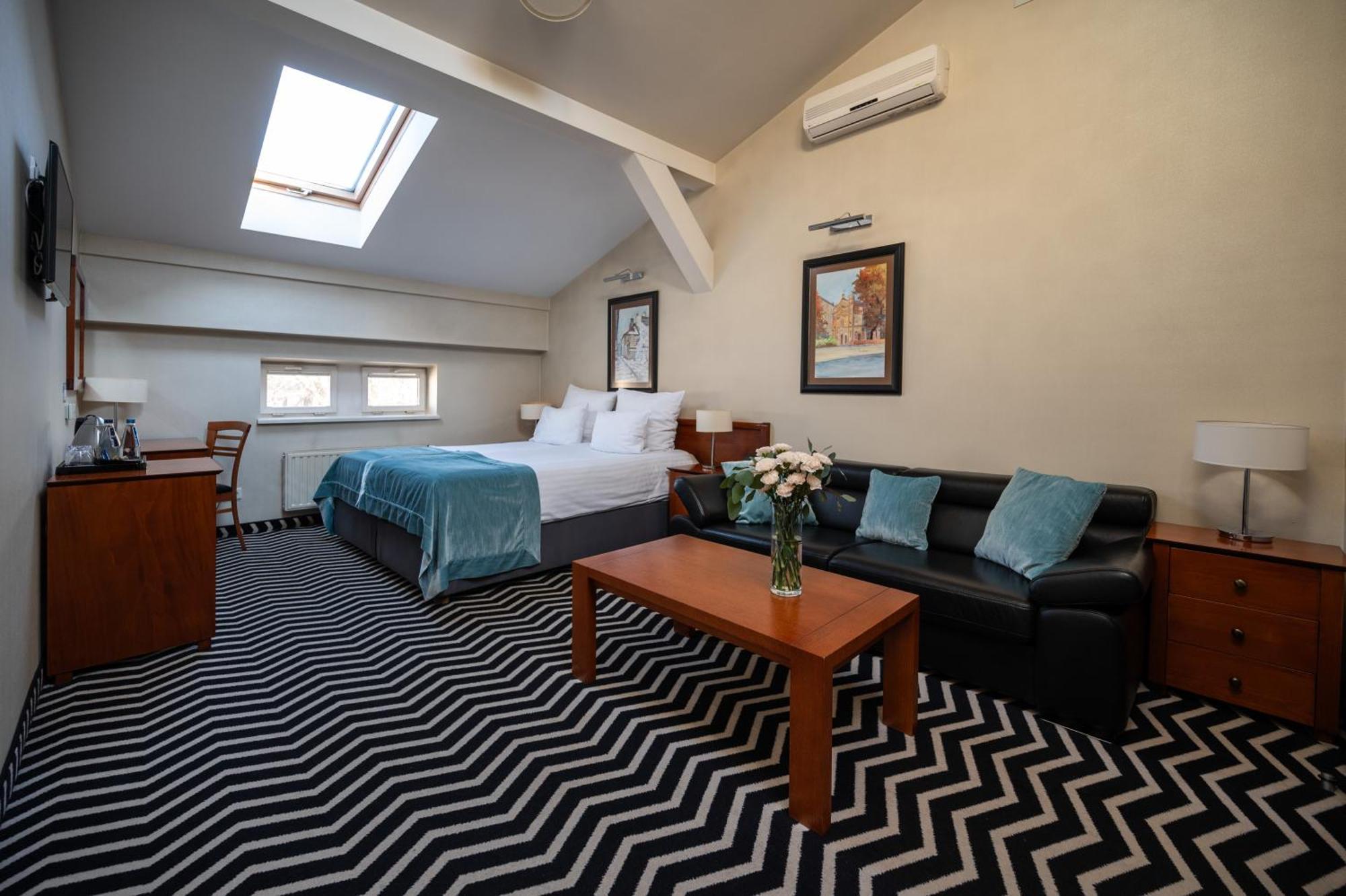 Hotel Senacki كراكوفيا المظهر الخارجي الصورة